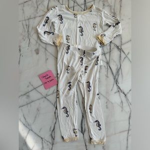 Kyte BABY White and Cream Seahorse Pajama Set